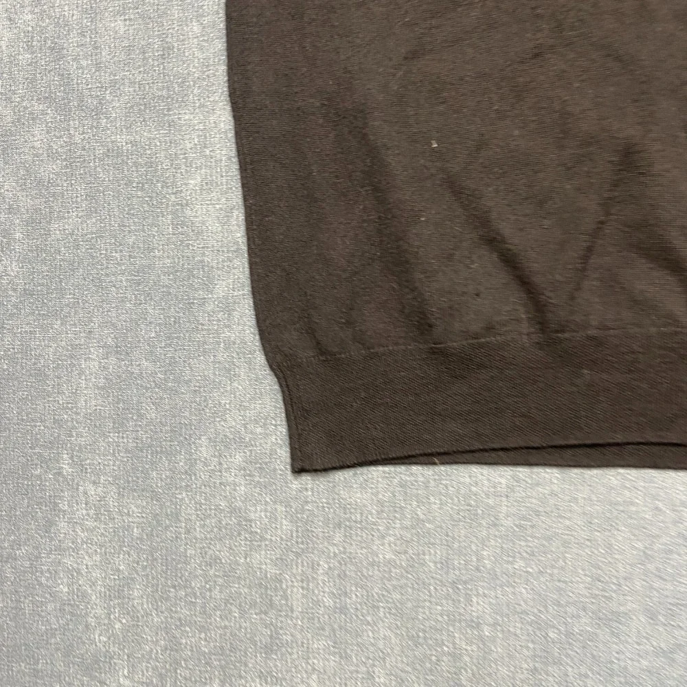 Express Extra Fine Merino Wool Sweater Vest Mens Medium Black V Neck Ribbed Hem